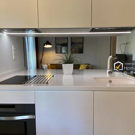 Homyat Poeta Iglesias 2